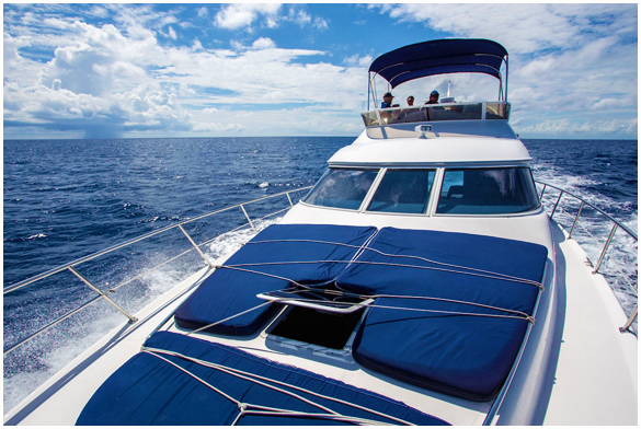 Luxury Yachts Playa del Carmen, Riviera Maya Yacht Charters, Playa del Carmen Luxury Yacht Charter, Yacht charters Playa del Carmen, Hire a boat in playa Mexico,